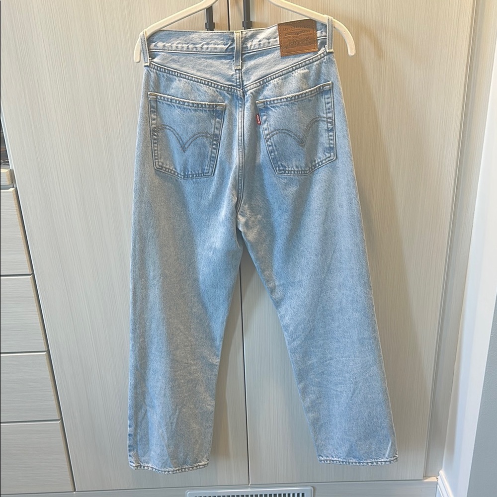 Levi’s Ribcage Straight - Picture 2 of 3